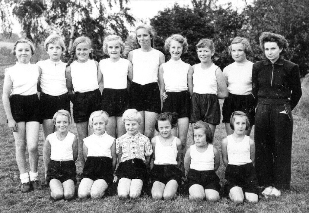 1955 Mädchen-Turnabteilung