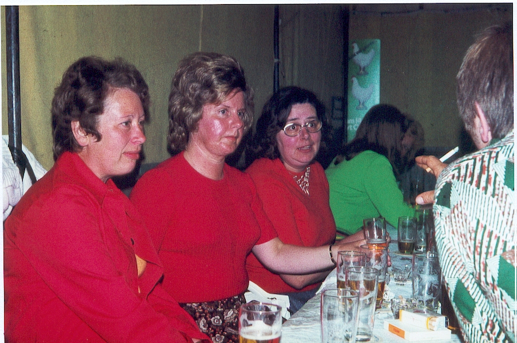 1975 SVB Sommerfest HFA feiern