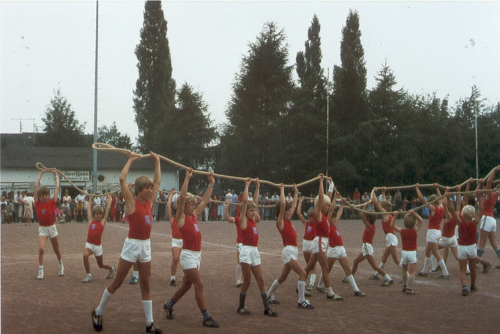 1980 Jungen-Abteilung Sommerfest Tau-Gymnastik