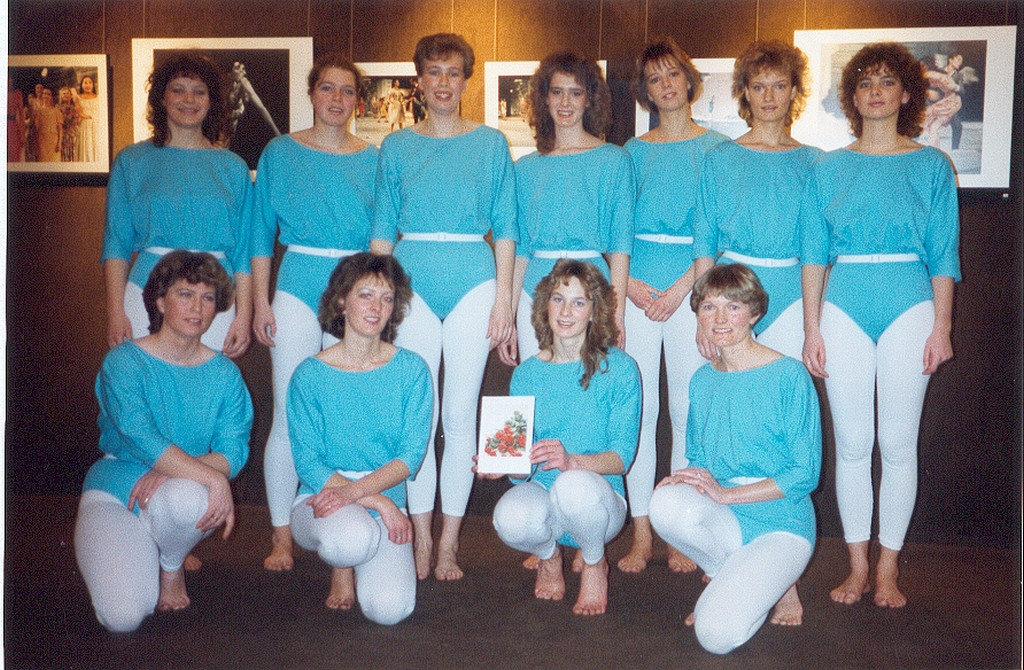 1988 Gymnastik und Tanz beim Sportlerball Gruppenbild