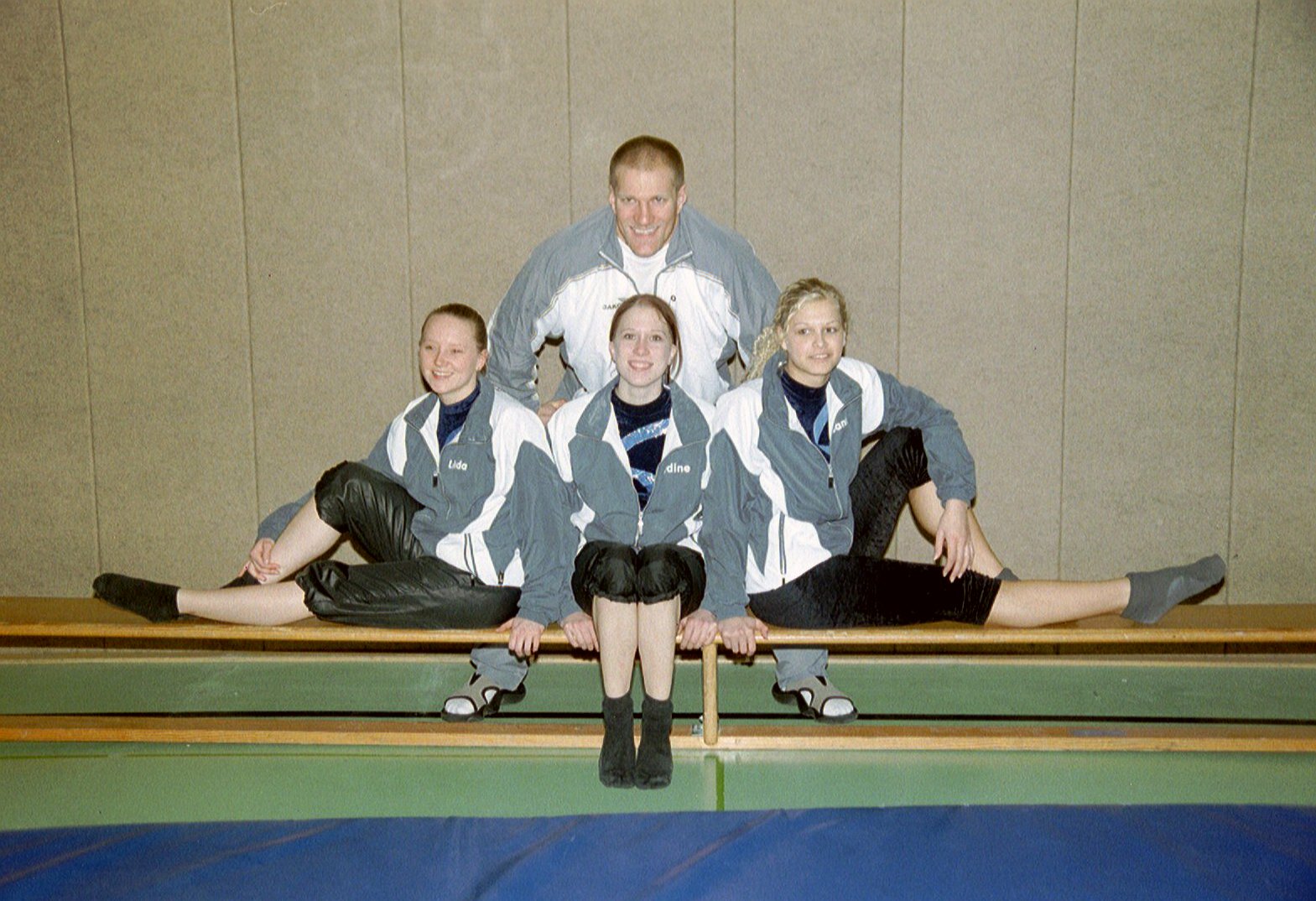 2003 Nadine Wawrzyniak ist Landesmeisterin im Geraetturnen